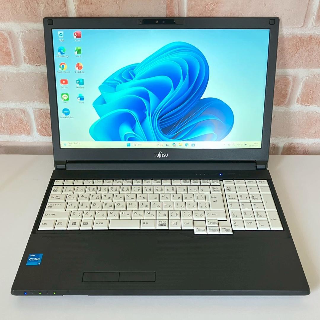 ★新春初売りセール★ 2021年製 第11世代i5 テンキー 富士通 445