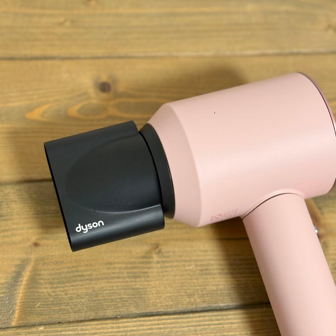 【美品・限定色】ダイソン ヘアドライヤー HD08 さくらロゼゴールド