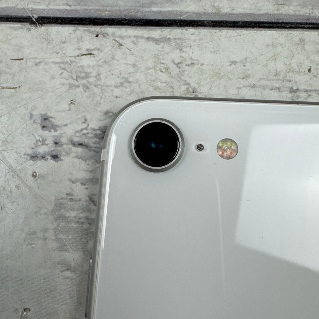 iPhoneSE 第二世代 64GB 容量84% MX9T2J/A SE2