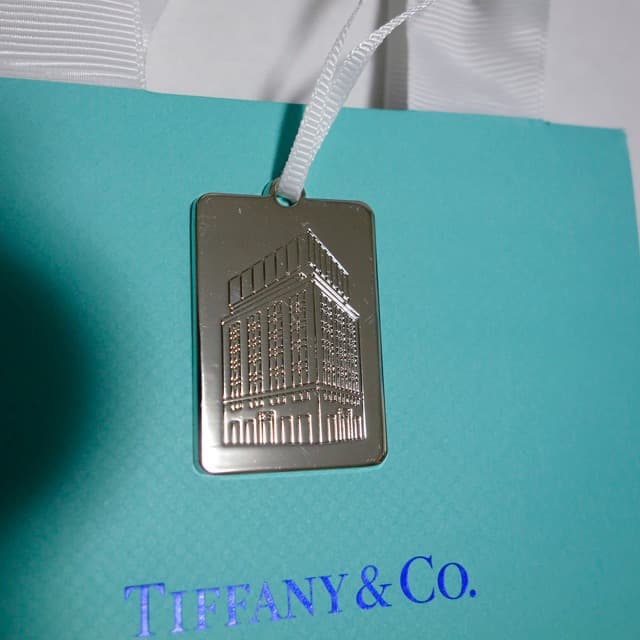 ティファニー（Tiffany）の紙袋・チャーム付き