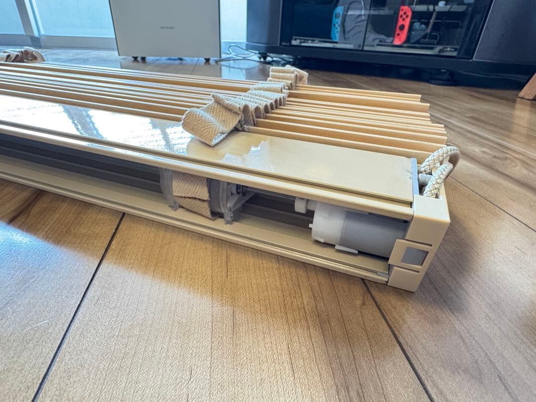 【ニトリ】木製ブラインド ナチュラル（幅160×高さ195）上部カバー付