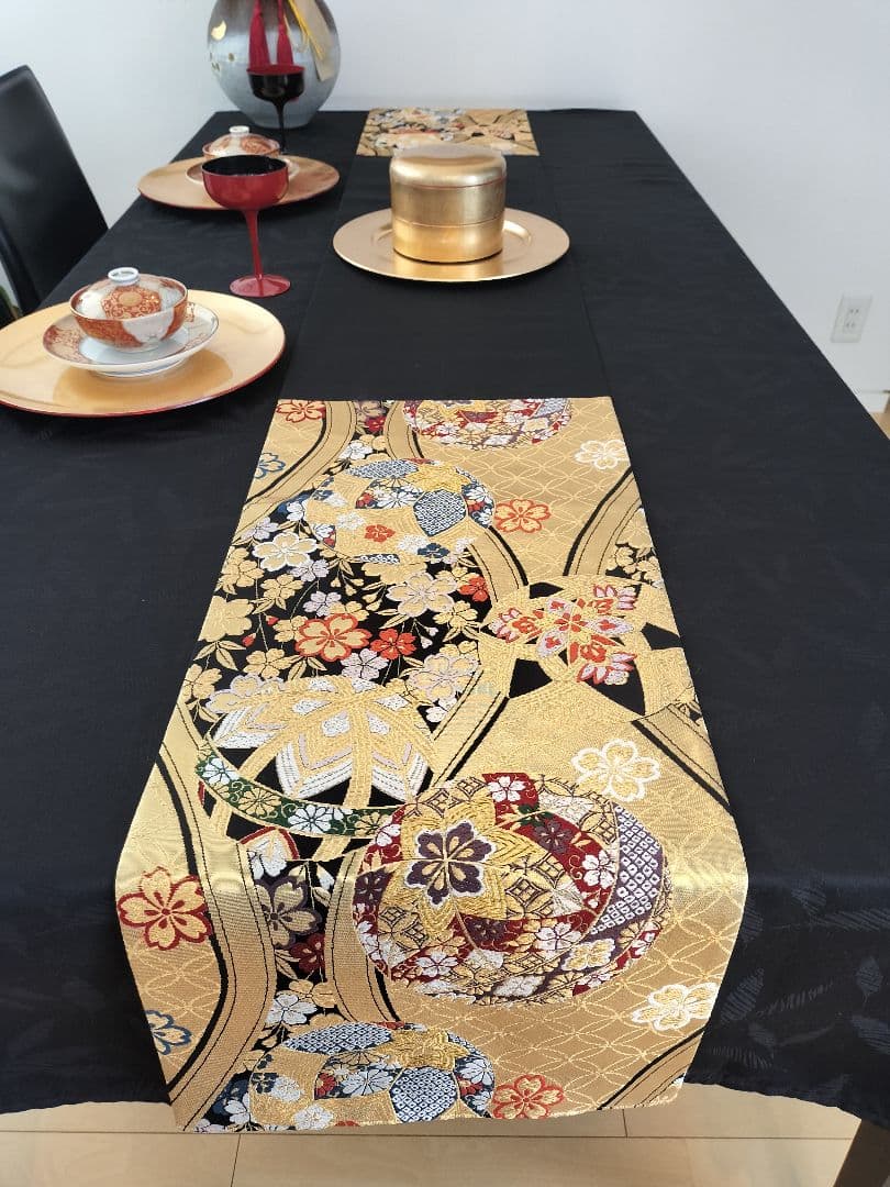 A751高級‼️ひな祭り‼️手毬‼️袋帯テーブルランナー2m19cm