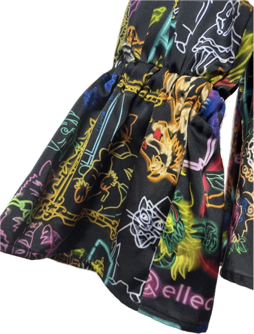 &ellecy アンドエルシー　ネオン　ブラウス　フリル　猫　ネコ　チャイナ