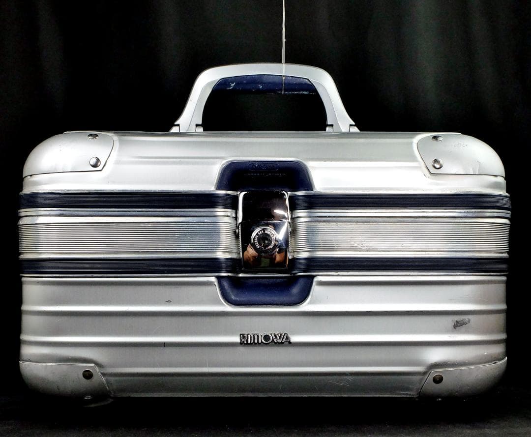 リモワ　廃盤924.38『シルバーインテグラル』アルミ・ビューティケース19L