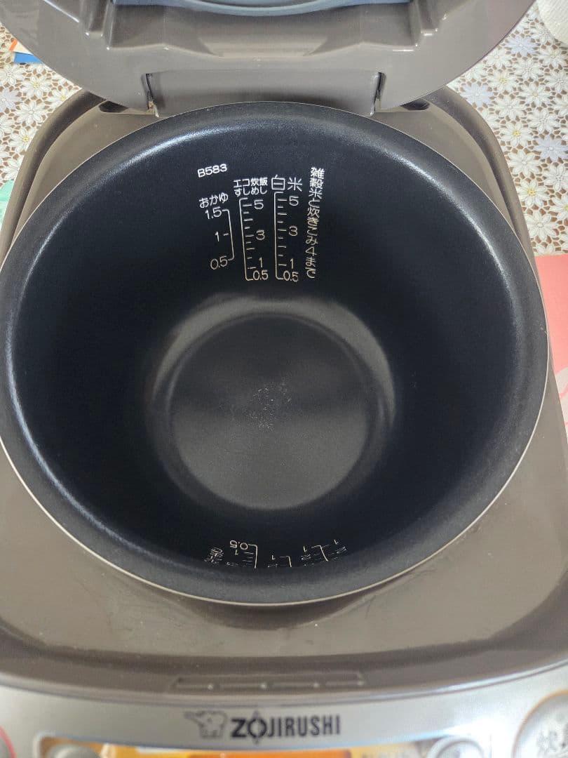 2025年製　象印　IH炊飯ジャー　極め炊き NW-HA10J型