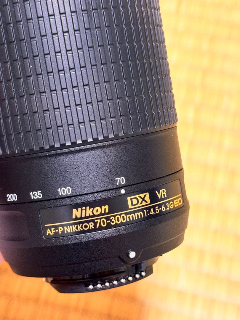 Nikon D5500 本体　D5600対応70-300mm望遠レンズ