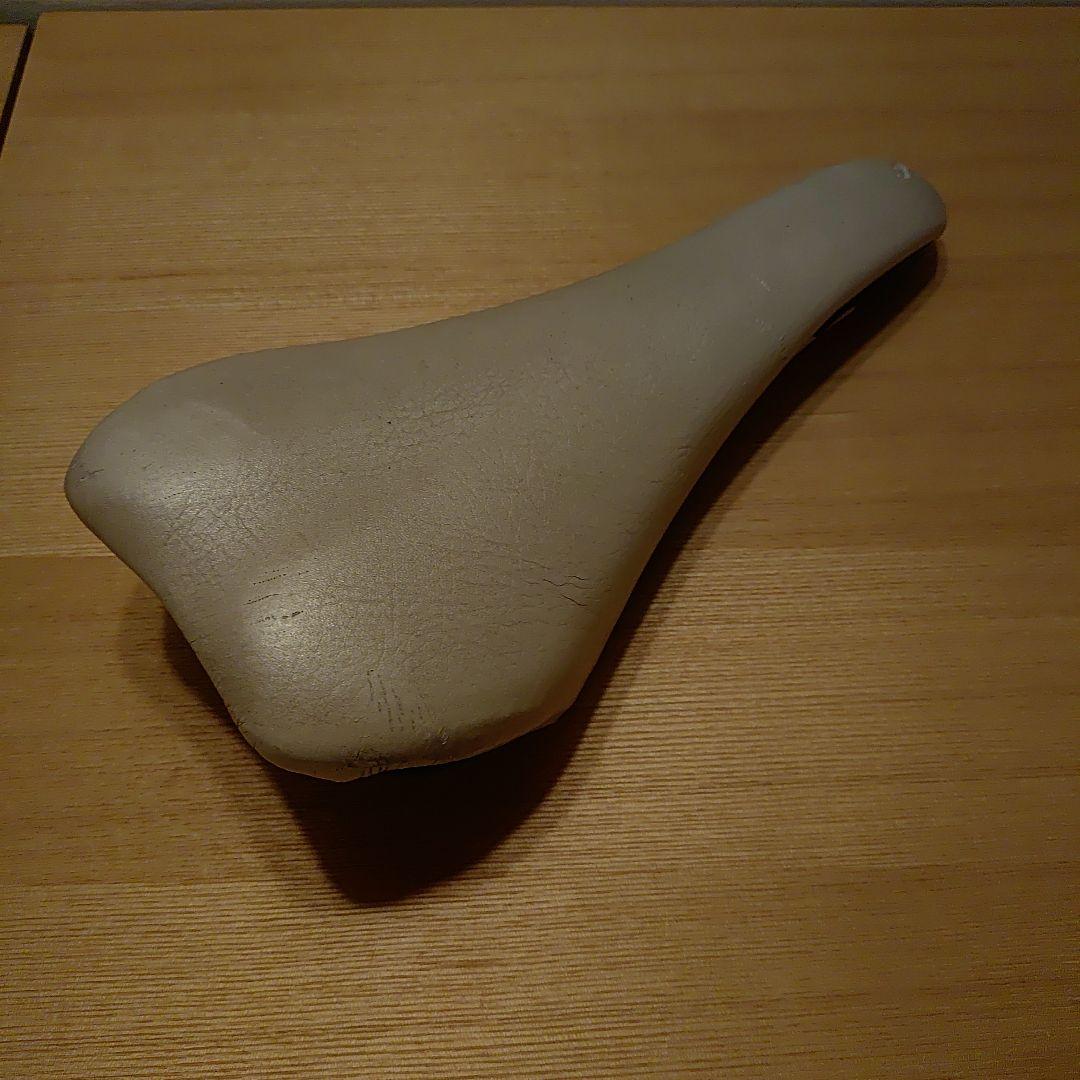 VETTA サドル ホワイトMade in Italy