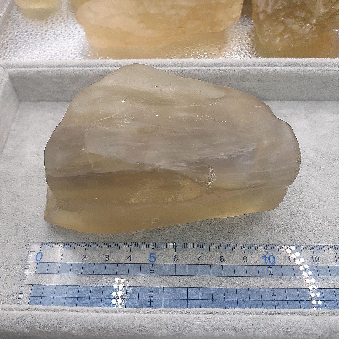 リビアングラス　原石　オールドストック