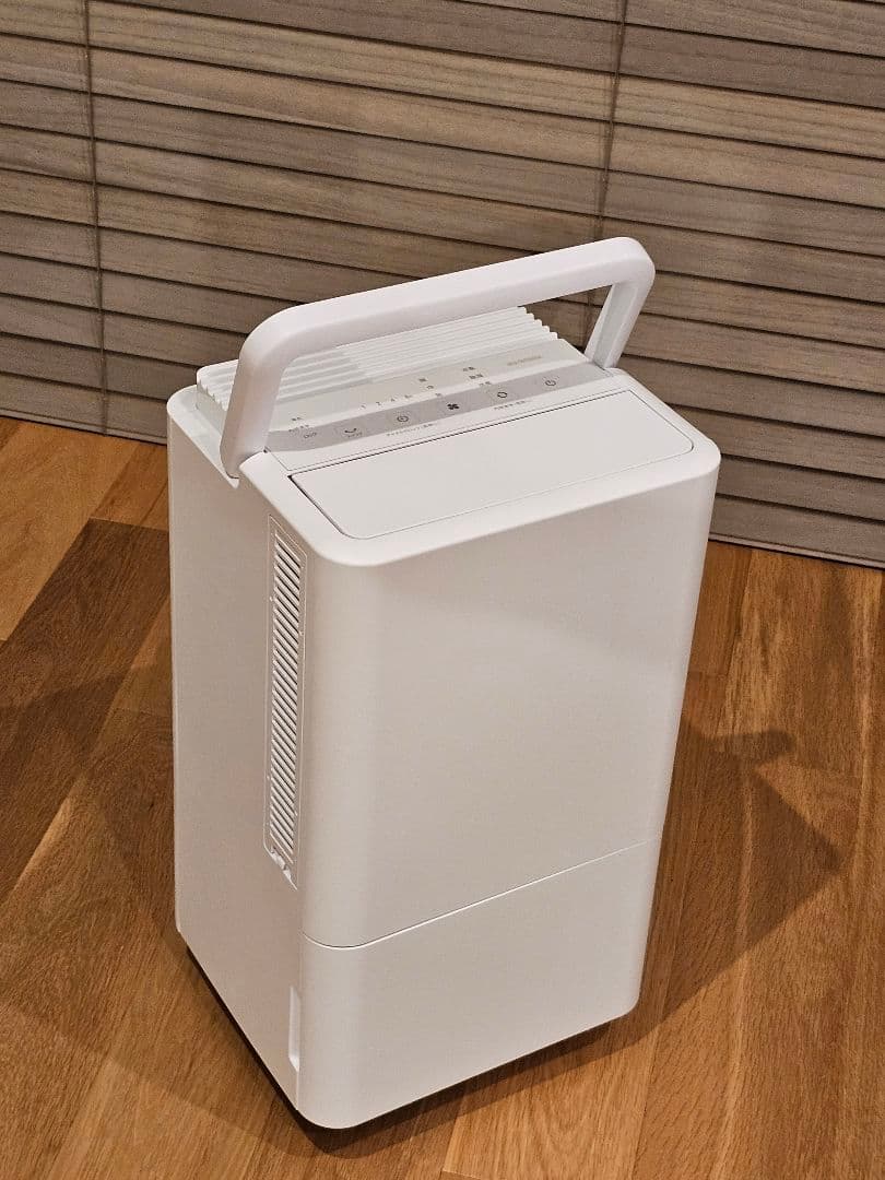 2025年製 アイリスオーヤマ コンパクトクーラー ICA-0302G-W