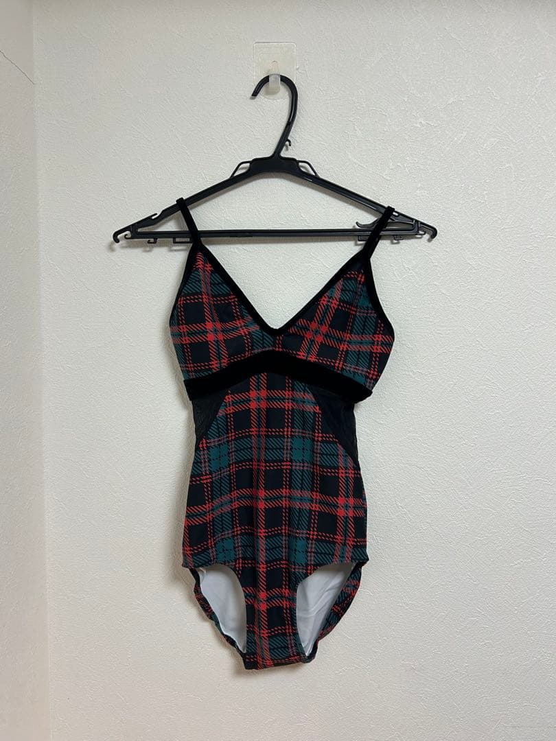 【eleve】赤と黒のチェック柄レオタード&スカート