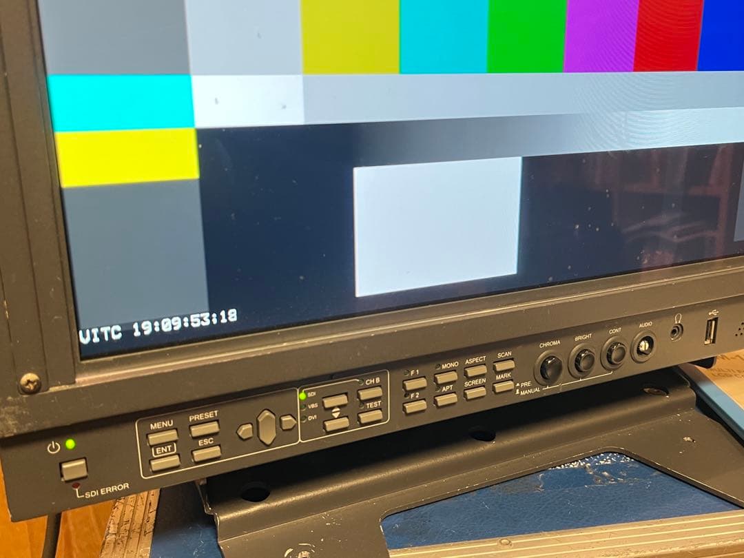 ムーさん専用Ikegami HLM-1704WR 放送業務用モニター