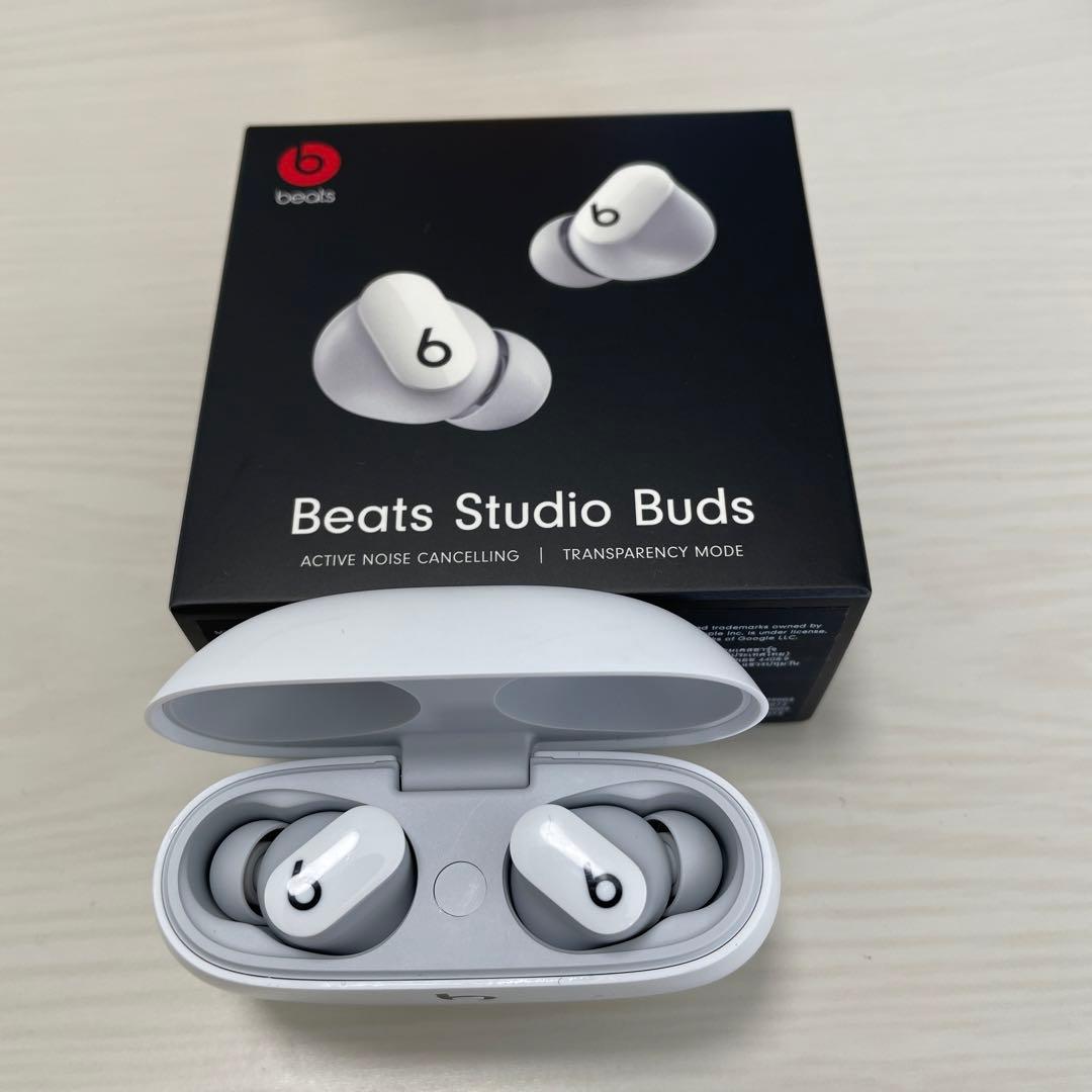 Apple Beats Studio Buds ワイヤレスノイズキャンセリング…