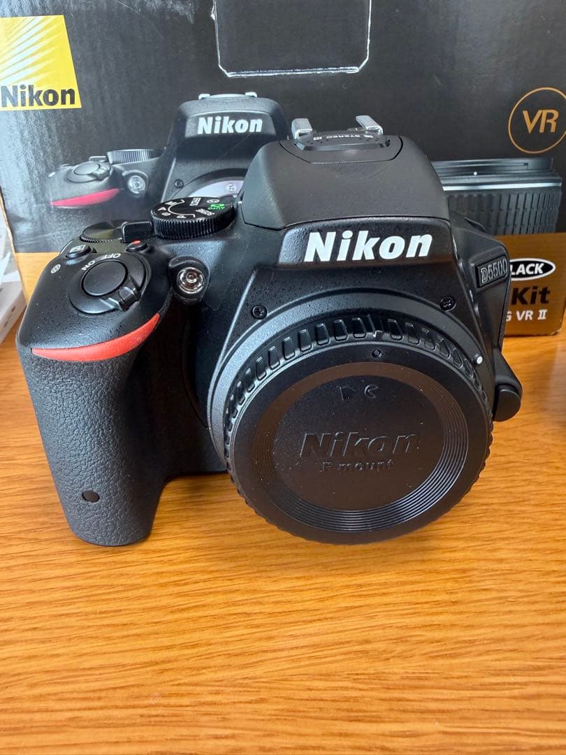 デジタルカメラ Nikon D5500 18-55 VR II Kit