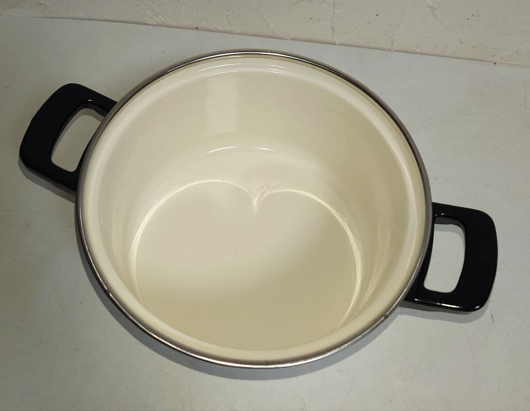 【4点セット】ホーロー鍋 薔薇、野菜、花柄 昭和レトロ 煮るシチュー カレー