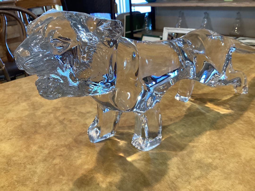 ドーム　クリスタル　ライオン