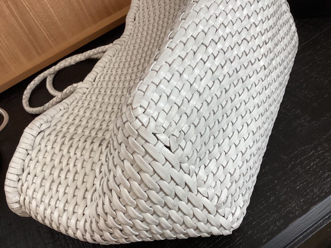 DRAGON DIFFUSION レザーカゴバッグ　白　ホワイト