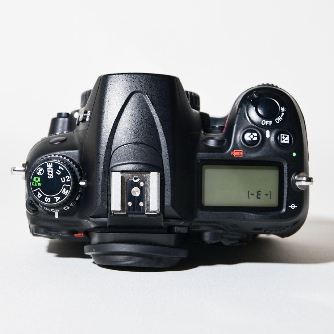 Nikon D7000 18-105mm レンズキット バッテリー2個・グリップ