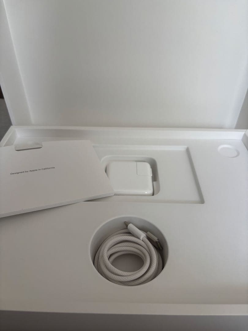 Apple MacBook Air 13.6インチ M2 256GB