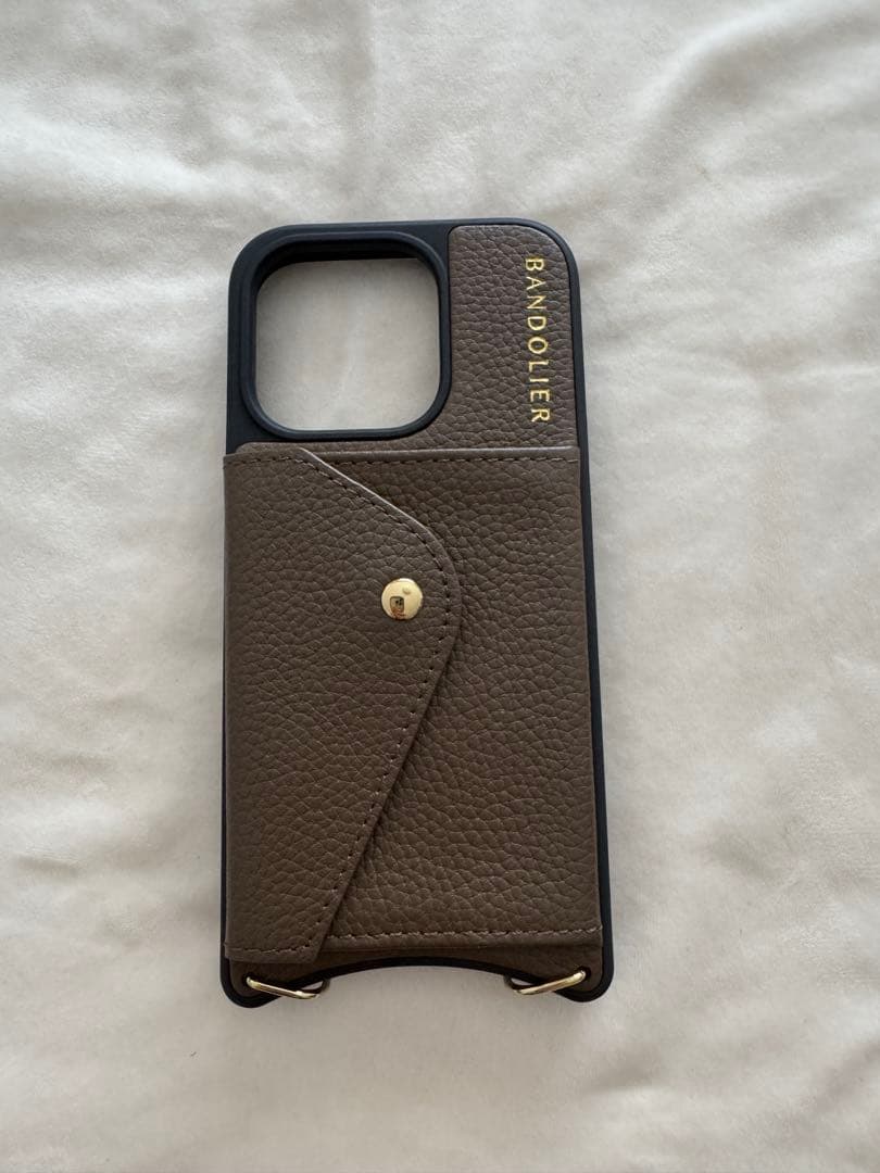バンドリヤー　BANDOLIER iPhone15Pro