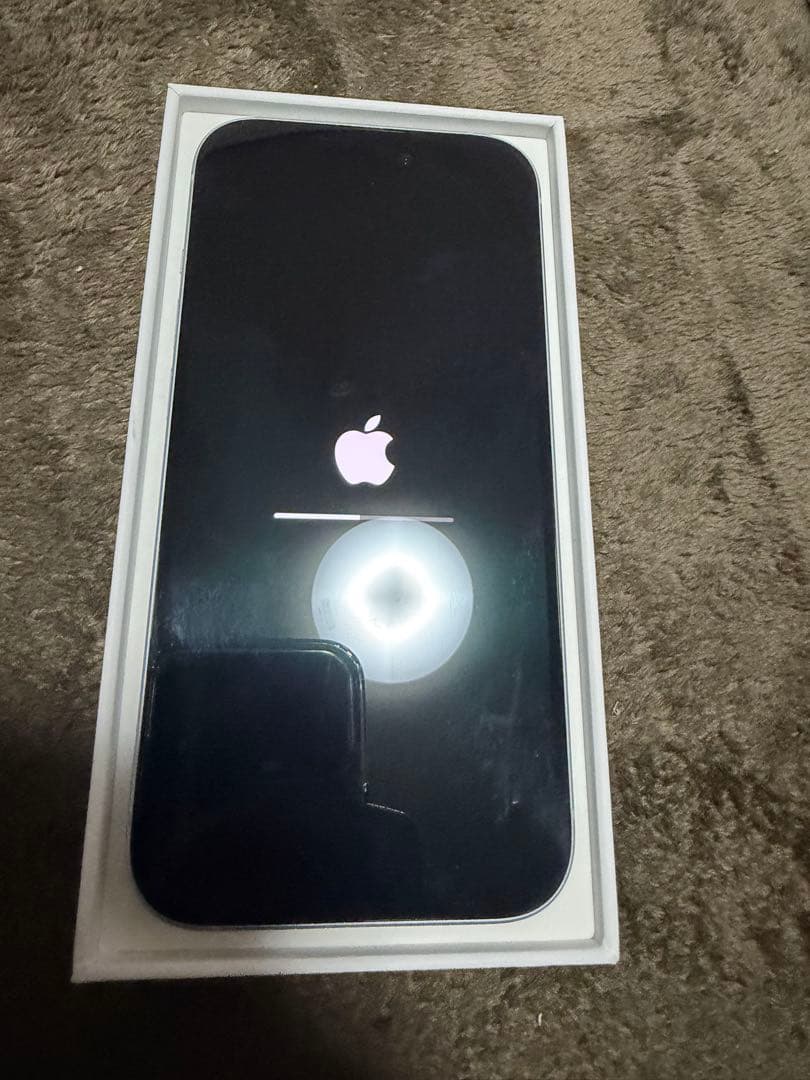 moon　iPhone15 ブルー　128GB