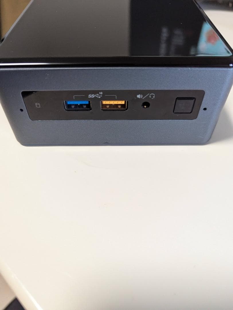 ミニPC Intel NUC8i5BEH windows11