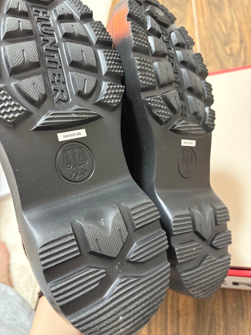 HUNTERレディース エクスプローラー アンクルジップ フラットフォームブーツ