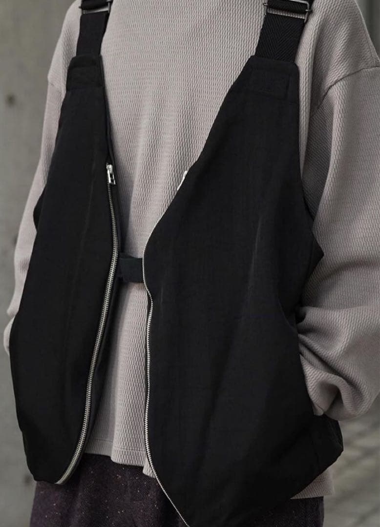 24AW POLYPLOID BAG VEST レザー　新品　定価以下