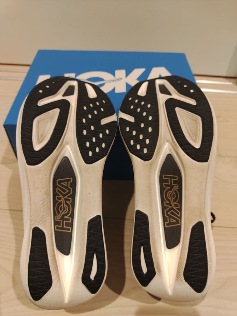 g*y様 【走行10km】HOKA ROCKET X3 虎視眈々パック 25.0