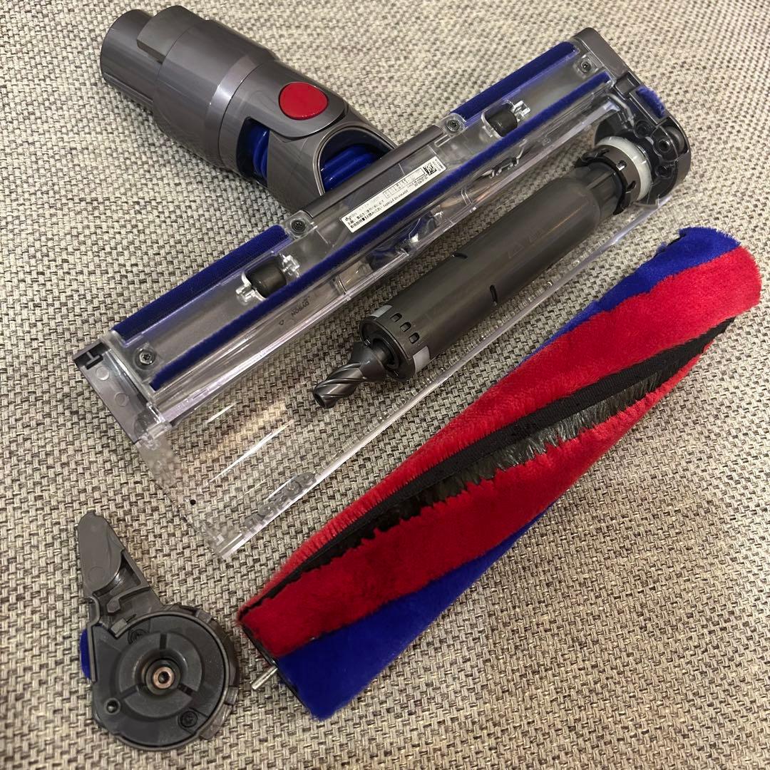 【美品】dyson v8 slim fluffyクリーナーヘッド