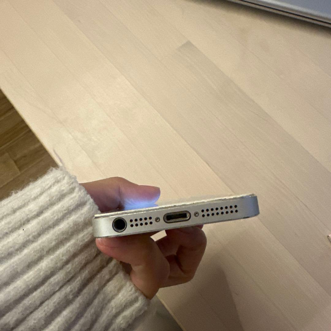 Apple iPhone 5 ホワイト 本体