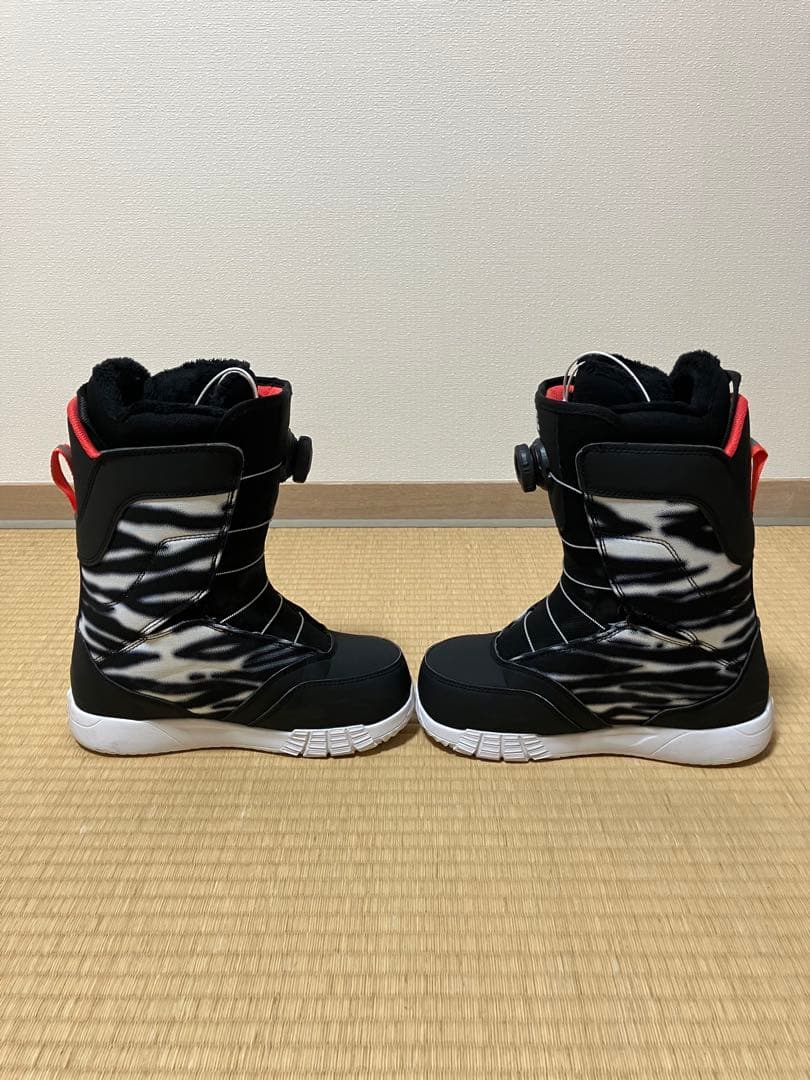 DC スノーボードブーツ レディース　キッズ２３㎝