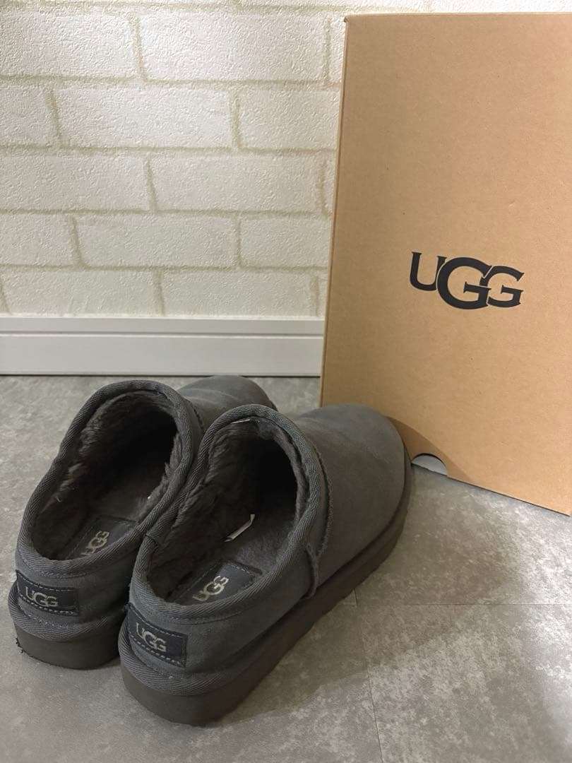 美品レアUGG フレームワーク CLASSIC SLIPPER グレー24cm