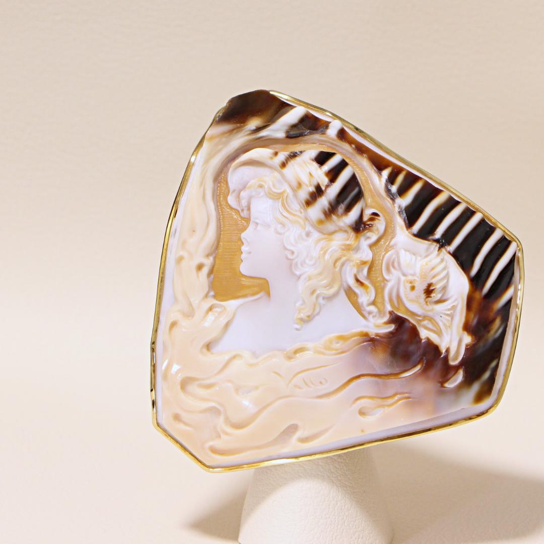 18金 K18 三層シェルカメオ 帽子 シェル　カメオブローチ　ペンダント