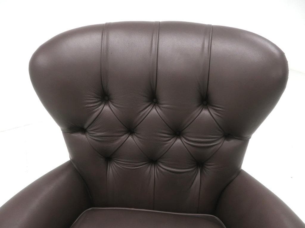 展示品　イギリス　アートフォーマ　総本革　レザー　チェスターフィールド　ソファ