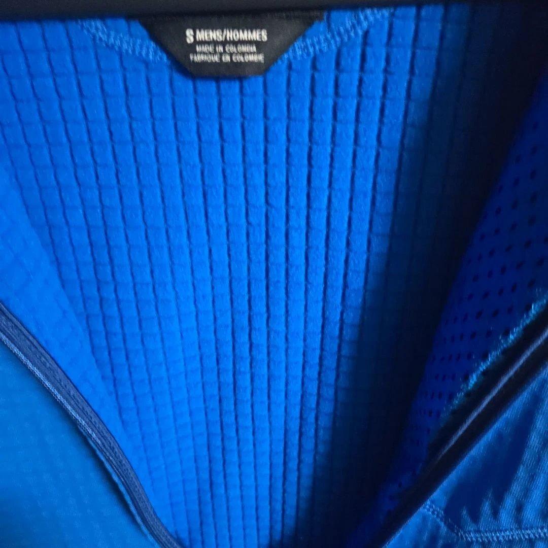 新品未使用品★歳末価格★パタゴニア　R1プルオーバー・フーディ　メンズS