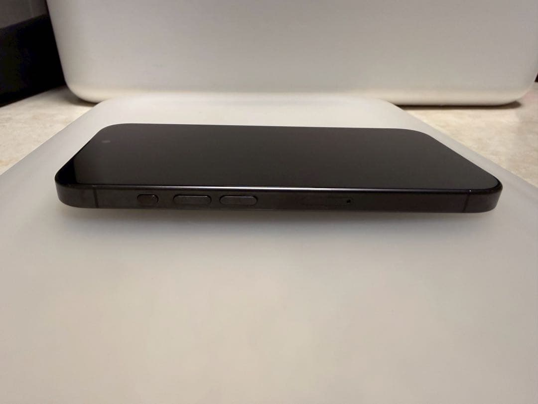 Apple iPhone 15Pro 128GB ブラックチタニウム