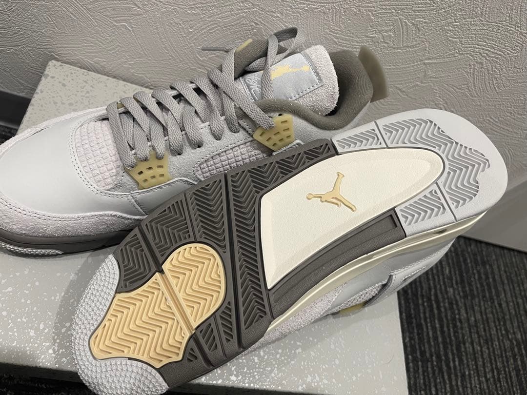 l*l様 ナイキ スニーカー ジョーダン DV3742‐021