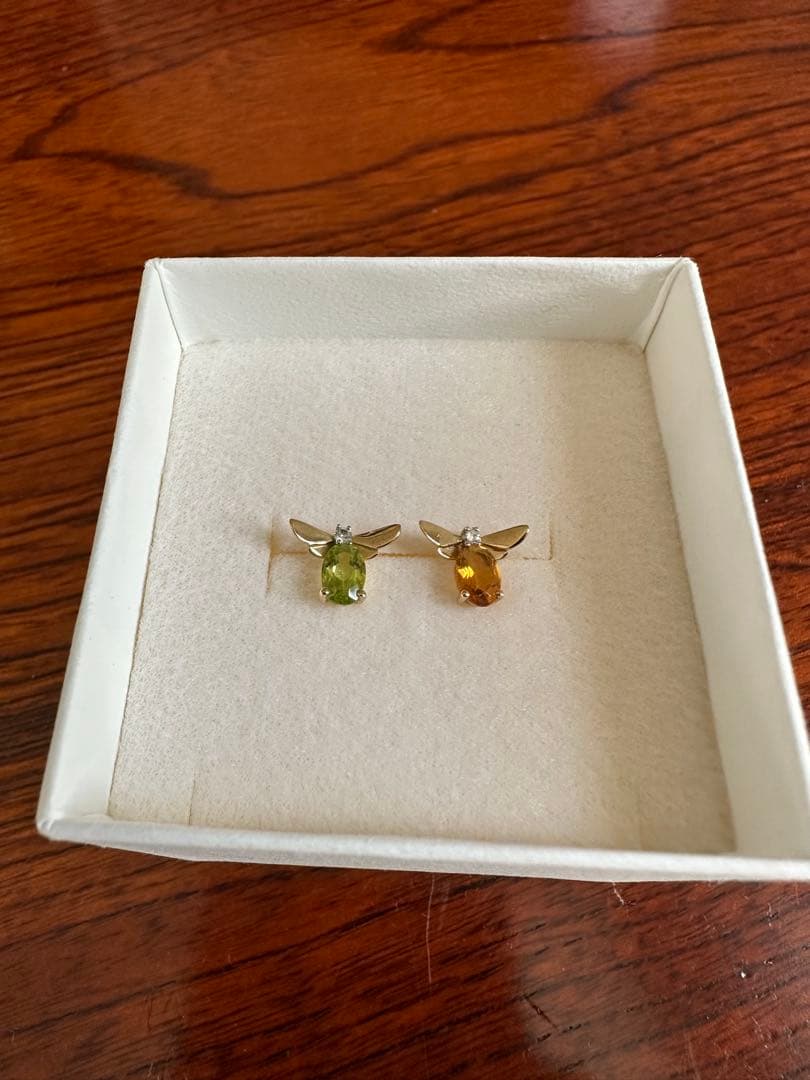 ビジュードエム　プチみつばちピアス（ペリドット）(シトリン)