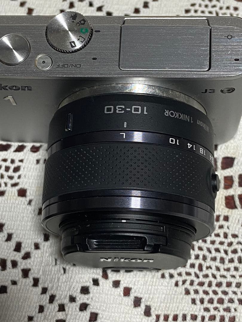 Nikon 1 J3 ミラーレスカメラ シルバーカメラケース付き