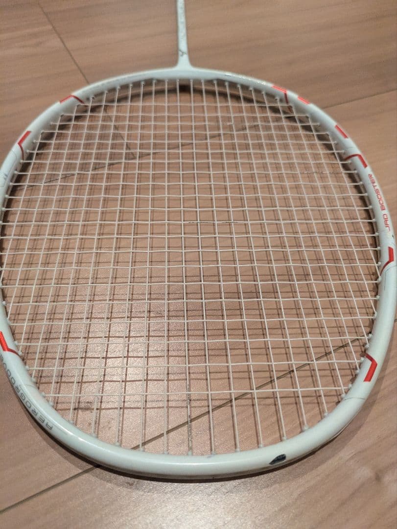 バドミントンラケット　ミズノアルティウスツアーJ