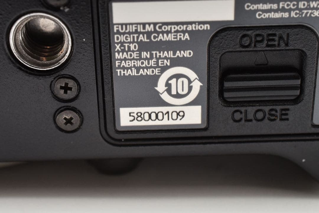 【美品】フジフィルム FUJIFILM X-T10 ボディ ブラック