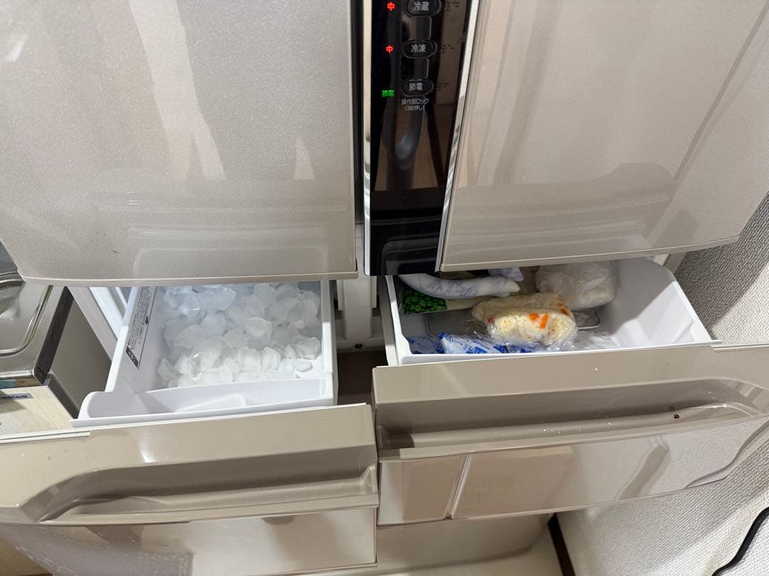 蜂*蜜様 日立ノンフロン冷凍冷蔵庫 R-F520D（T）型　グレー