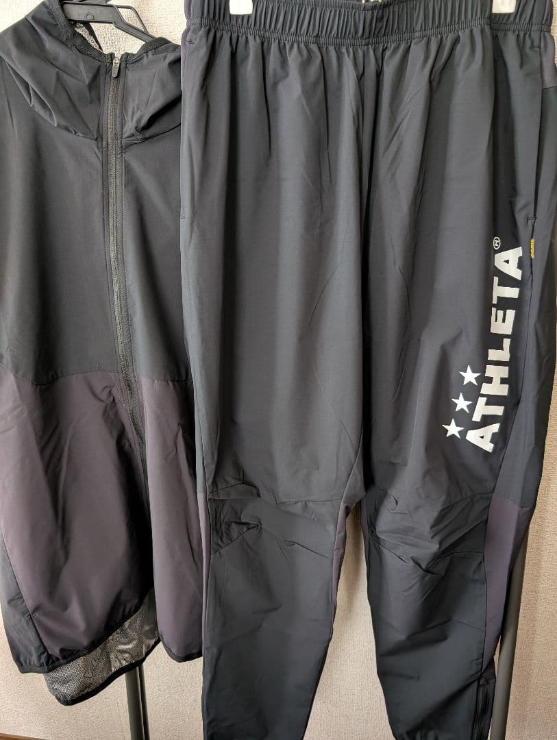 ATHLETA フード付きウインドブレーカー　上下