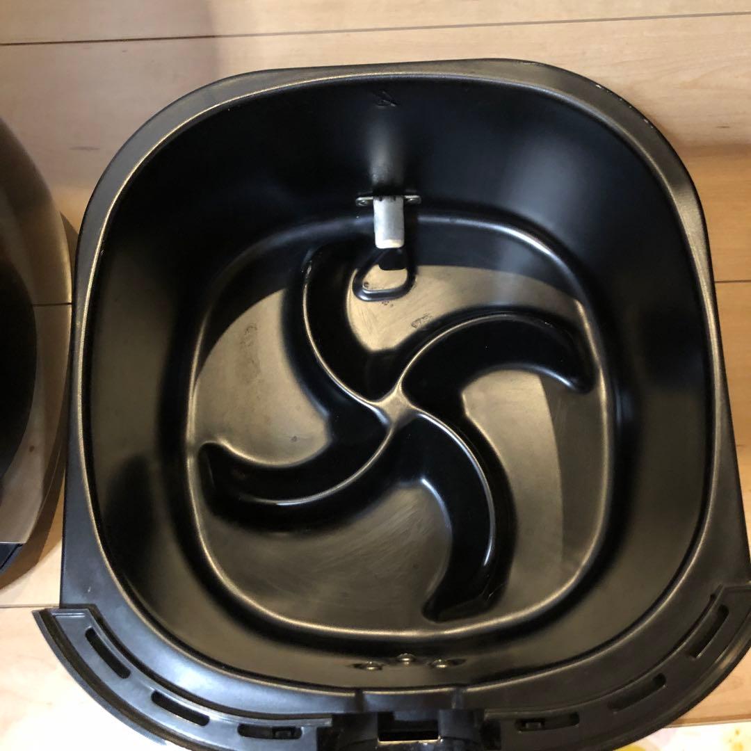 PHILIPS ノンフライヤー 黒　専用箱あり