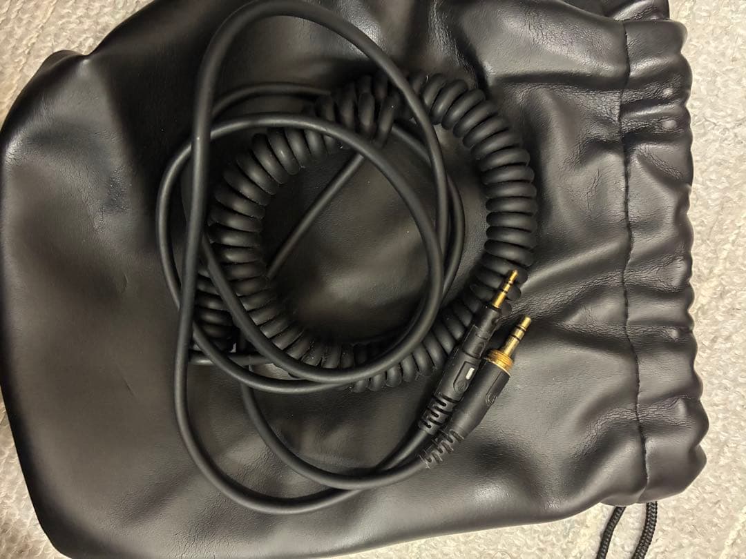 だんごむしaudio-technica ATH-M50xモニターヘッドホン