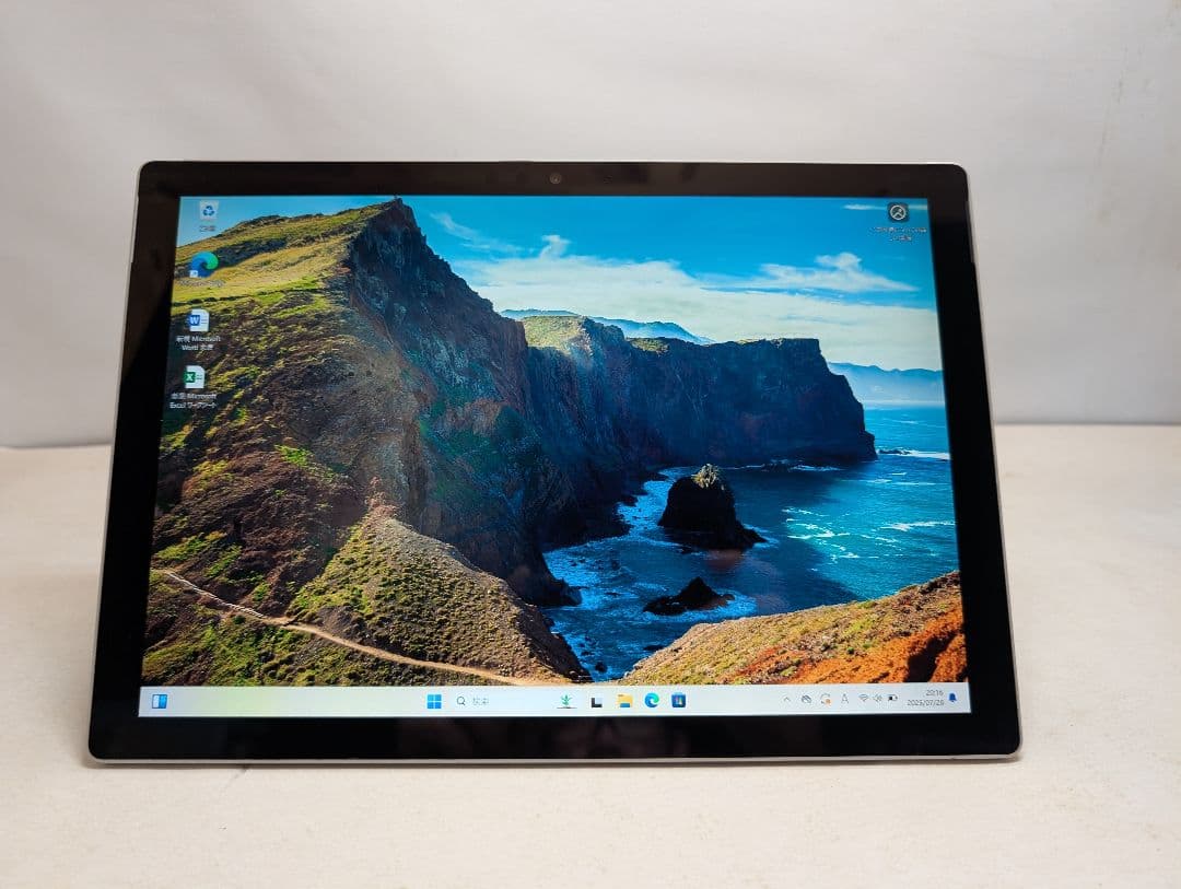 A6 Surface Pro5　Corei5第7世代　メモリ8GB
