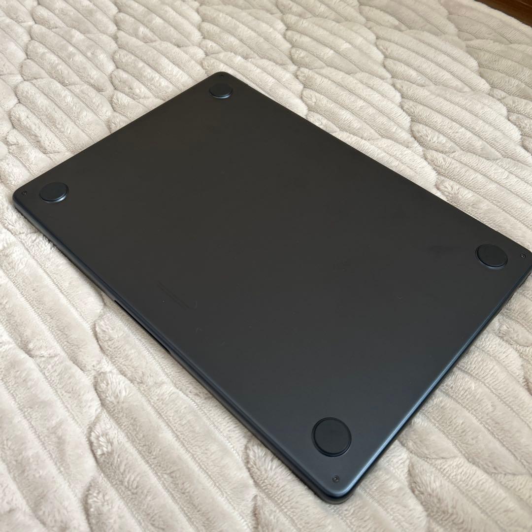 MacBook Air M2 8GBメモリ 256GBストレージ