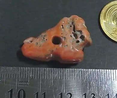 ★K2105★ 古代石(126)　大粒　珊瑚 ビーズ　神獣　護符　アミュレット