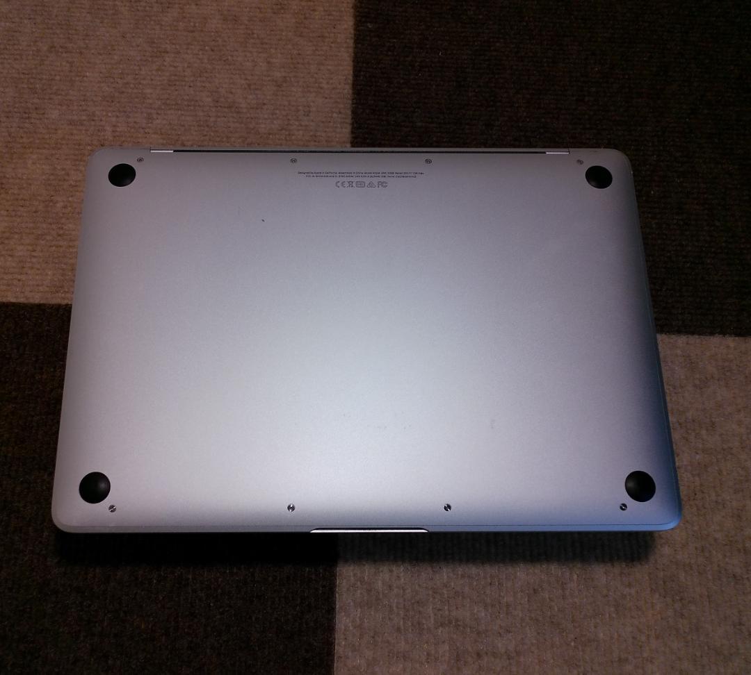 MacBook 2017 A1534 12㌅ 『BT充放電1回』Silver