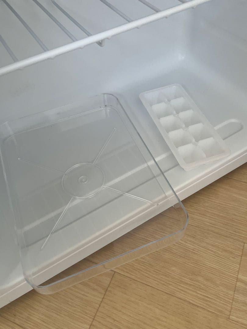 【美品 】小型冷蔵庫 46L REFAGE 2023年製YRZ-CO5L　1ドア